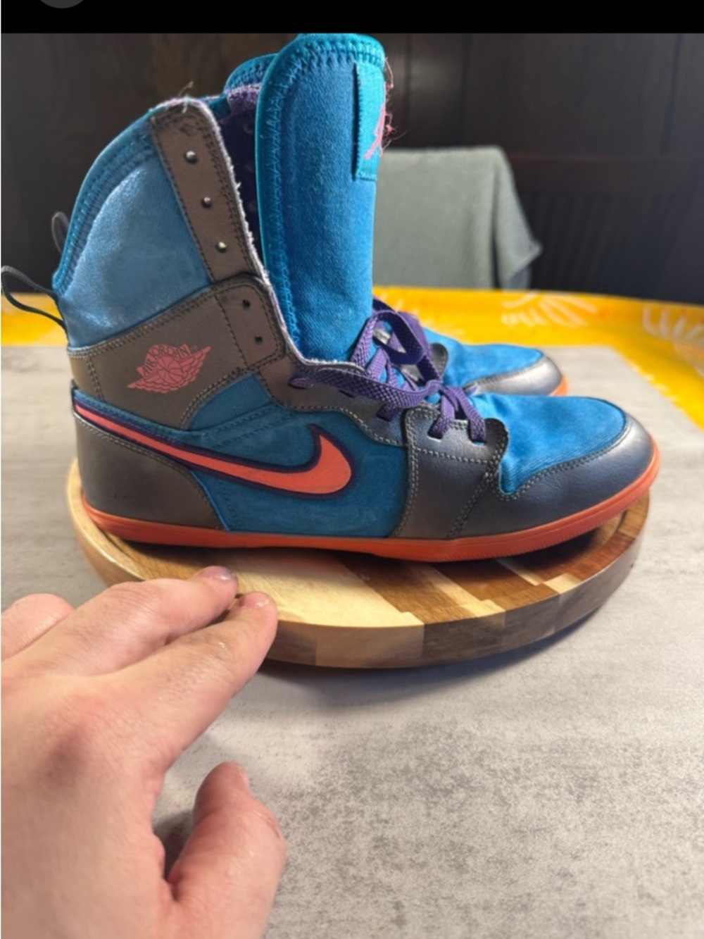 Nike Air Jordan 1 Retro Skinny High Tropical Teal Size 6Y Grey Pink. W7.5